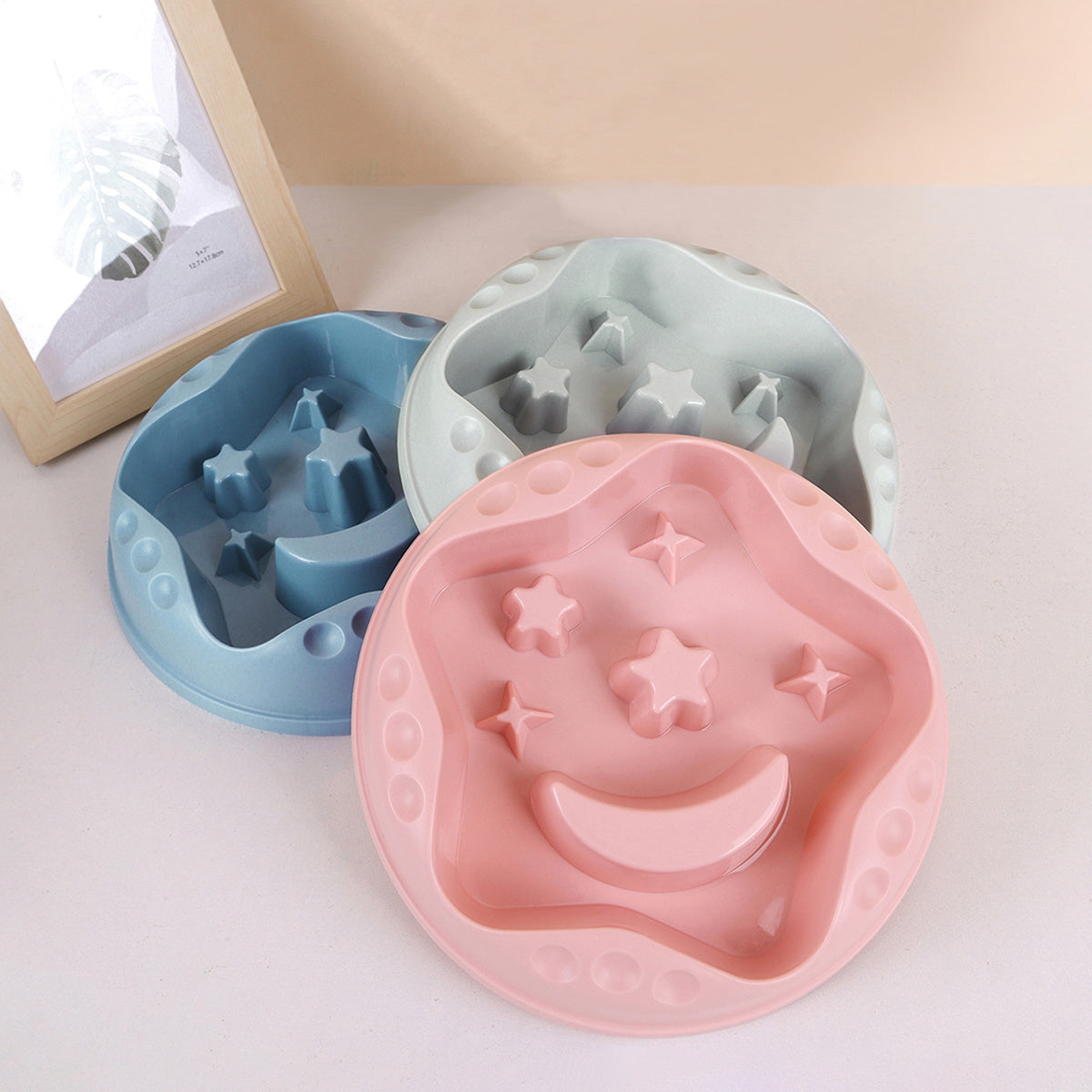 A Moon Star Wings Pet Slow Food Bowl